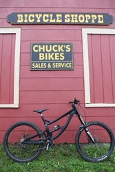 Fork is Rock Shox BOXXER RC. MAxxis Highroller II Super Tacky DH 27x2.40 Front Tire. Shiamno Zee 10 SPeed rear...