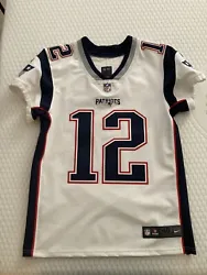 This listing is for a Tom Brady Nike Elite Vapor away jersey size 40 (Medium). This jersey was purchased from Patriot...