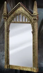 Harry Potter - Miroir du Rised. Il peut saccrocher au mur ou se poser sur une table.