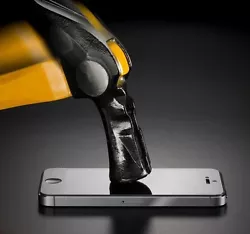 Incassable - absorbe 5x plus dénergie dimpact qu’une protection normale. Compatible avec iPhone 4 et 4S. Facile à...