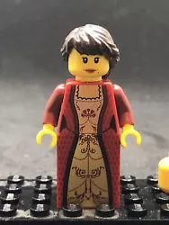 LEGO - Female Minifigure Red / Gold Dress & Brown Braided Hair Princess Castle.
