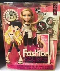 bratz star singerz. This is Cloe from the line Bratz fashion stylistz. Everything is in the box just that some items...