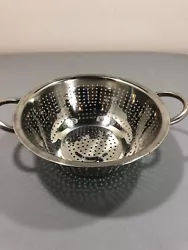 Household stainless steel colander with two handles. great for rice washing, fruit and vegetables cleaning. with...