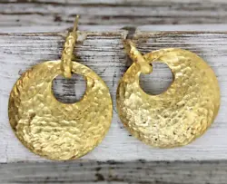 BEAUTIFUL EARRINGS. The pictures are of the the actual item(s) you are buying. I AM NEVER OFFENDED & I LOVE GIVING...