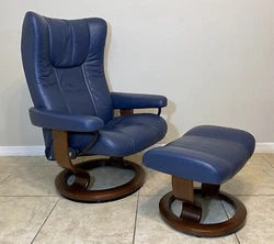 Ekornes Stressless Leather Recliner and Ottoman ‘Wing’ model. Beautiful Ekornes Stressless Recliner Chair featured...