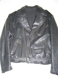 The jacket has been very little worn but has a slightly aged look which is more down to the twenty years it has spent...