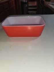 Pyrex 1 1/2 pint rectangle 0502 bowl. No lid