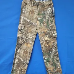 The provided UPC ensures the authenticity of these Realtree Earthletics cargo pants. Model: SS16M022. Realtree...