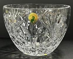 A FINE WATERFORD CRYSTAL SMALL DECORATIVE BOWL IN THE 