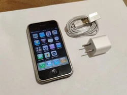 Vend iPhone de 1ère (1st, 1G, v1, EDGE) generation A1203, en bon état pour son âge, en 8 Go, testé et fonctionnel,...