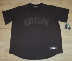 FROM THE NIKE PITCH BLACK COLLECTION. OFFICIAL MAJOR LEAGUE BASEBALL LOGO BEHIND THE NECK. 100 % POLYESTER CONSTRUCTION...