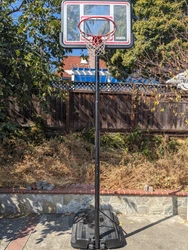Complete portable basketball system. Portable base with easy rolling. Model : 1269.