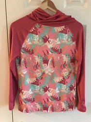 PATAGONIA Girls XL 14 UPF50 Silkweight Capilene Thumb Hole Hoodie Pink/Floral. Excellent preowned condition.