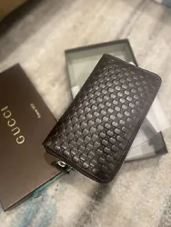 New Authentic Gucci 391465 Micro GG Leather XL Zip Around Travel Wallet. Authentic. Made in ItalyNew, never usedThis...
