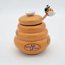 Honey Miel mini honey pot with wooden dipper. Ceramic beehive with lid.