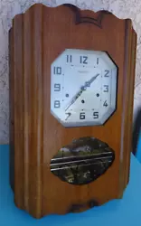 Pour la petite histoire : Ce Carillon appartenait à mon arrière grand père qui était Horloger et avait une...