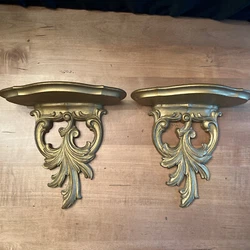 This is a beautiful Pair of Vintage Mid Century Syracuse Syroco Gold Plate Shelf Wall Sconces 10”, that are from my...