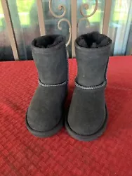UGG Australia Classic 5251T Black Toddler Boots Size 6 Sheepskin Leather WARM!.