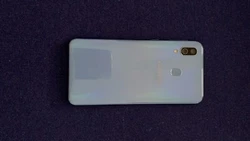 Samsung Galaxy A40 - 64Go - Bleu (Désimlocké) (Double SIM).