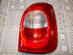 XSARA PICASSO PHASE 1. FEU ARRIERE DROIT. EN BON ETAT.
