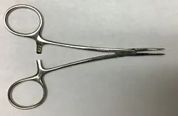 Hu-Friedy Hemostat Model #3. 5” stainless steel with curved serrated jaws.