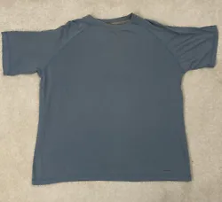Good used condition. No major stains or marks however the shirt does show some light wear and pilling from use and...