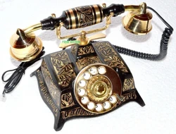 Fonctionnalité : le téléphone rotatif a un mécanisme et des machines anciens et il ne fonctionne pas avec les...