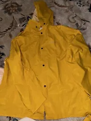2 Piece Safety Rain Suit Yellow Rain Jacket with Detachable Hood and Overalls XL.