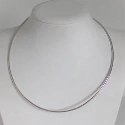 La mise à tailles est possible pour la plupart des bagues. Mise à taille des bagues. Nous acceptons .