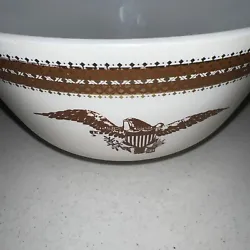 Vintage Pyrex Glass #478-B Gold Federal Eagle Milk Glass 1.5 Qt Mixing Bowl.