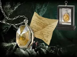 Harry Potter - Pendentif Horcrux Salazar Slytherin V2. Réplique authentique de lhorcruxe présent dans 
