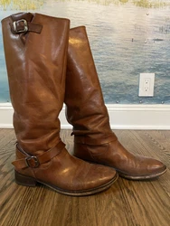 Aldo Tall Tan Leather Boots US 9. Condition is Pre-owned. Shipped with USPS Priority Mail.