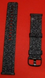 Réf FB174WBGYL. Fitbit Sens & Versa 3.