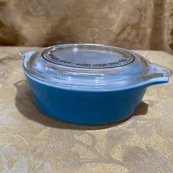 Vintage Round Blue Pyrex Casseroke w/ Cover 1 pt.. Dish paint is in great condition. No cracks chips or flea bites. The...