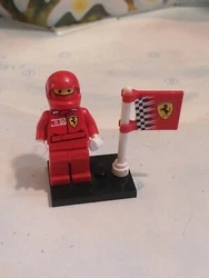Lego Minifig F1 Ferrari Pit Crew Member set 8144 8673 8375 8672 8185 8654. Vendu comme sur les photos de lannonce en...