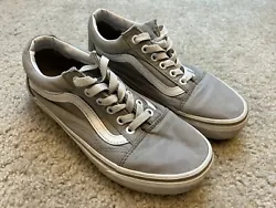 Vans Skate Sneakers Old Skool Gray/White Shoe Women 6.5, Men 5, Euro 36.5Used and could you use a little cleaning but...