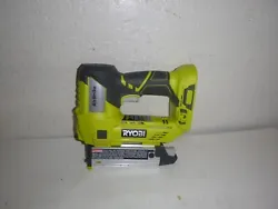 RYOBI P318 ONE+ 18V Cordless AirStrike 23-Gauge 1-3/8 in. Headless Pin Nailer {TOOL ONLY. as shown in the PHOTO.