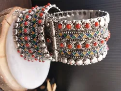 bracelet kabyle imitation bijoux berbère modèles très joli porté livraison rapide et gratuite 