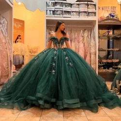 The wedding dress does not include any accessories such as gloves, wedding veil and the crinoline petticoat ( show on...