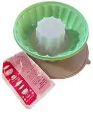 Vintage Tupperware 3pc Jel-N-Serve Jello Mold Ring Mint Green New w/ Instruction. New old stock never used an excellent...