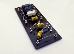 Avant eux tous est venu le Fender 5C1 Champ original, avec seulement trois tubes octales au look classique, y compris...