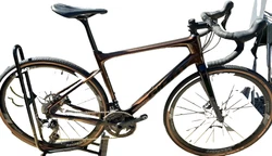 CUSTOM BUILD/MODIFIED WITH NEW SHIMANO GRX AND. This bike is a custom build. 2021 GIANT REVOLT ADVANCED PRO 1 M/L. 2021...