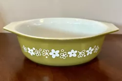 Vintage PYREX CRAZY DAISY 043 Oval Casserole Baking Dish 1.5 Qt Avocado Green. Excellent shape. See photos for...