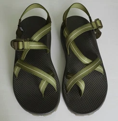 Chacos Mens Size 13. They are in very good condition with minimal wear.  Colors are olive green tribal pattern with...