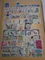 Voici un joli lot de timbres de Monaco en vrac. On retrouve 71 timbres neufs sans charnieres. Bonne valeur.