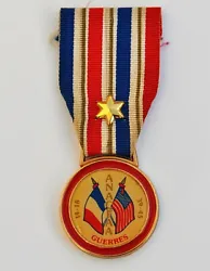 Médaille en bronze doré, 35 mm, parfait état.