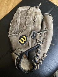 VTG Wilson A2714 Roger Clemens Baseball Glove RHT. Good condition for its age. Needs to be relaced.