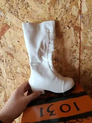 selling kids size 11-12 Ellie kids knee high white boots. these are New in the box never worn or tried on. (Other sizes...