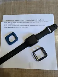 Apple Watch Series 3 42mm GPS+Cellular. Avec de coque de protection Produit quasiment neuf: remplacé à neuf par Apple...
