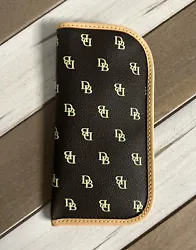 Dooney & Bourke Glasses Case Brown Leather With DB Logo Sunglasses Sleeve. New without tag